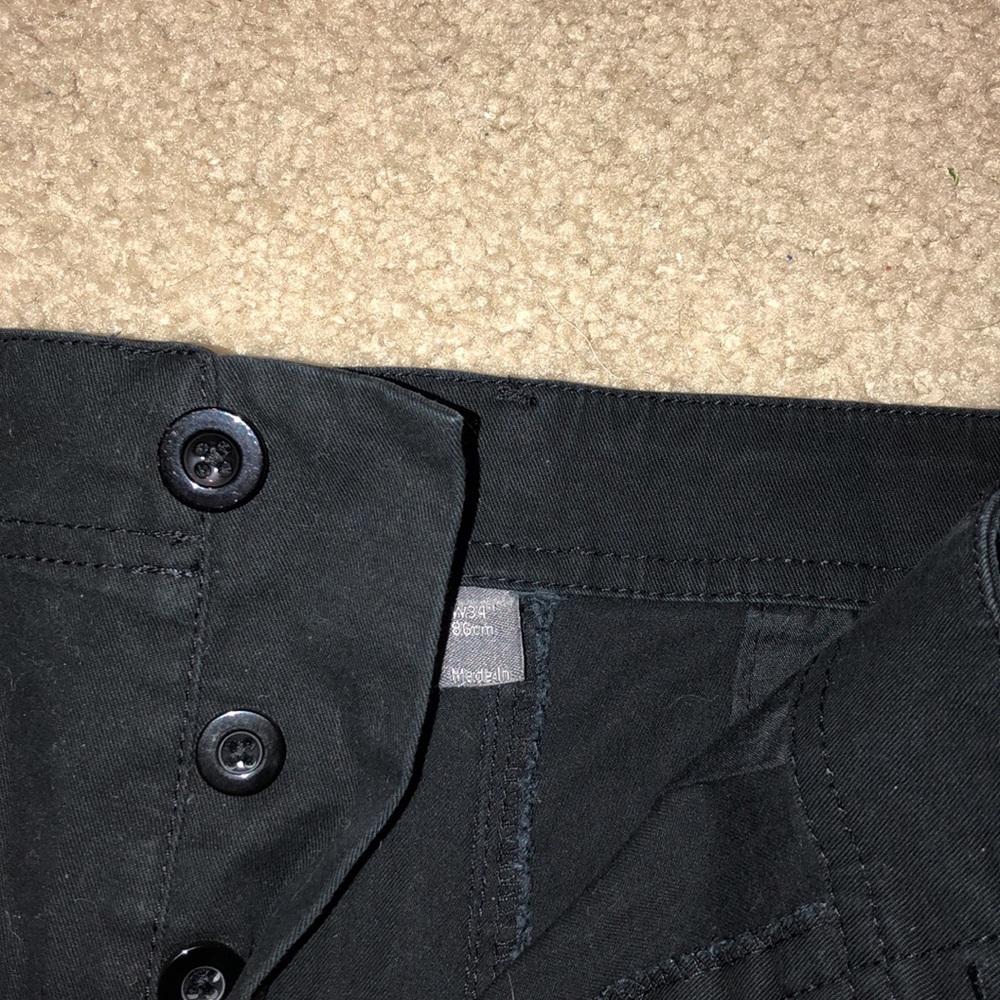 ASOS Dark Future Black Cargo Shorts - Picture 3 of 6